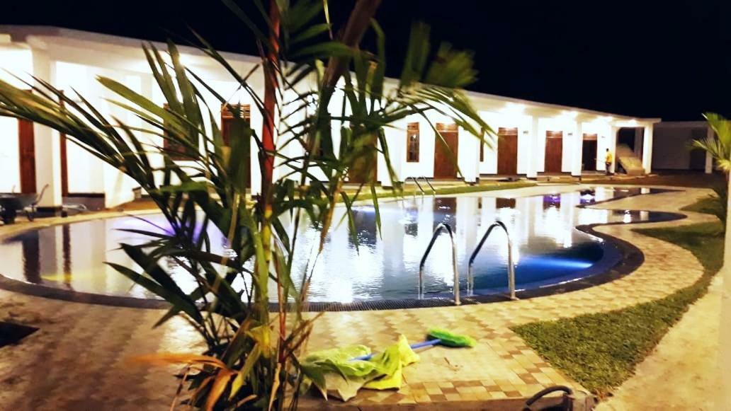 Guitar Bay Hotell Arugam Bay Exteriör bild